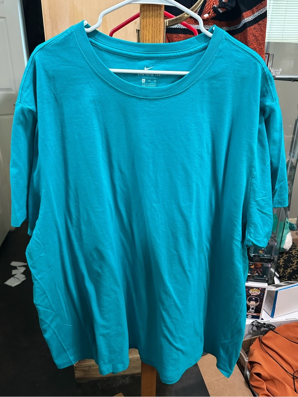 NWOT The Nike Tee Solid Teal Short Sleeve T-Shirt